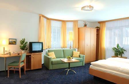 Hotel-Landpension Postwirt Kirchensittenbach Екстер'єр фото
